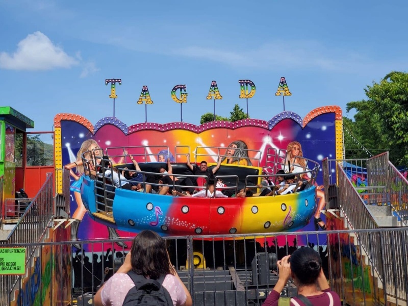 Portable tagada rides