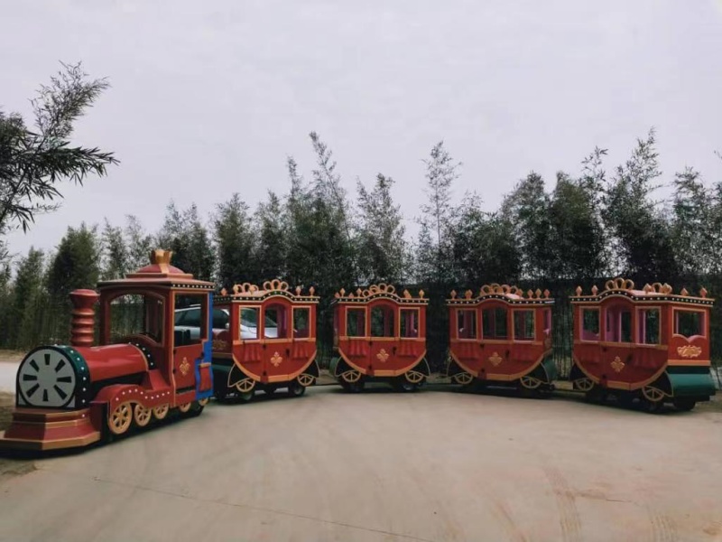 Crown trackless train