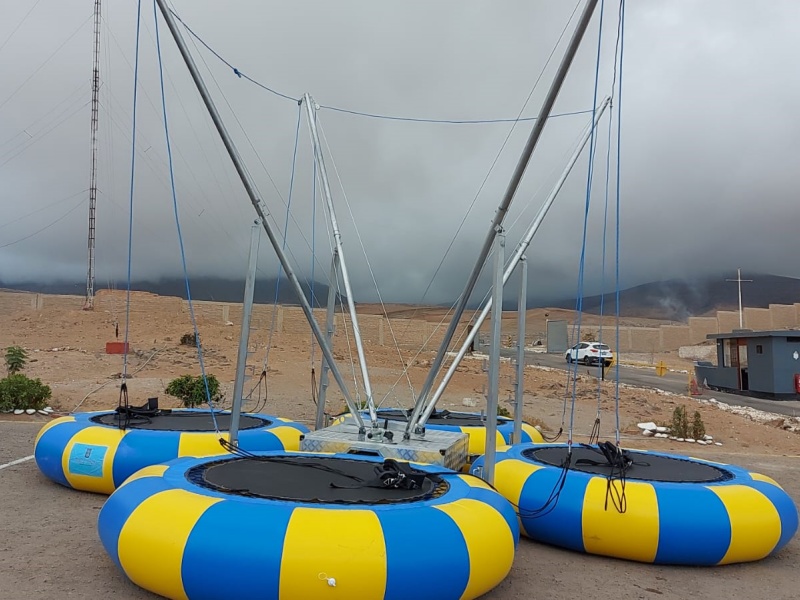 Inflatable 4 persons jumping trampoline
