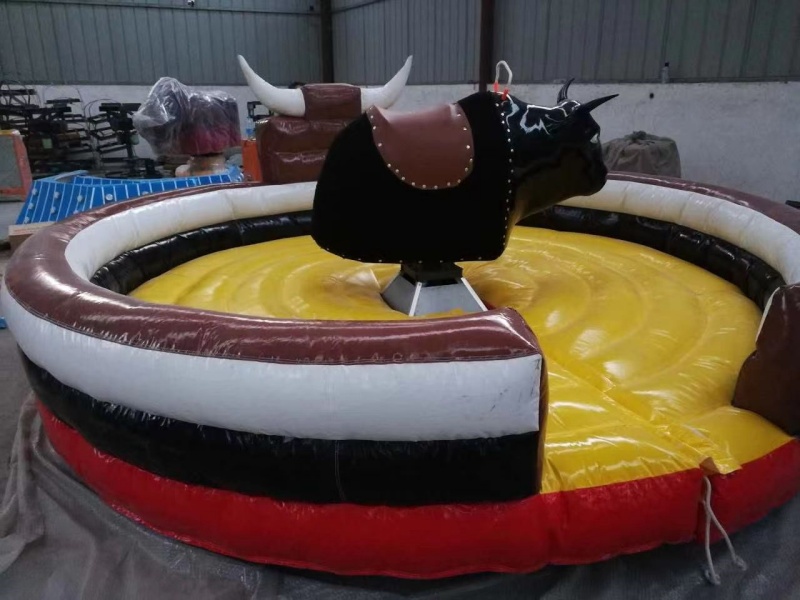 Inflatable mechanical rodeo bull