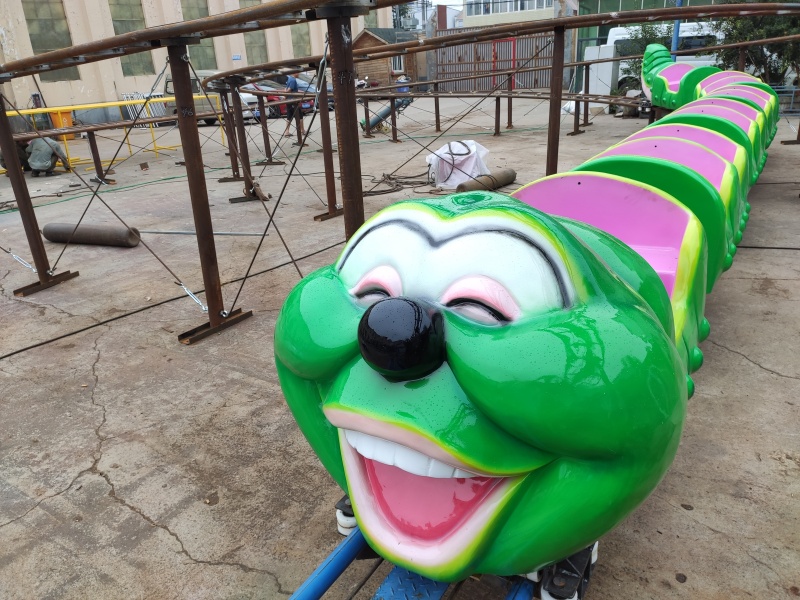 Wacky worm roller coaster