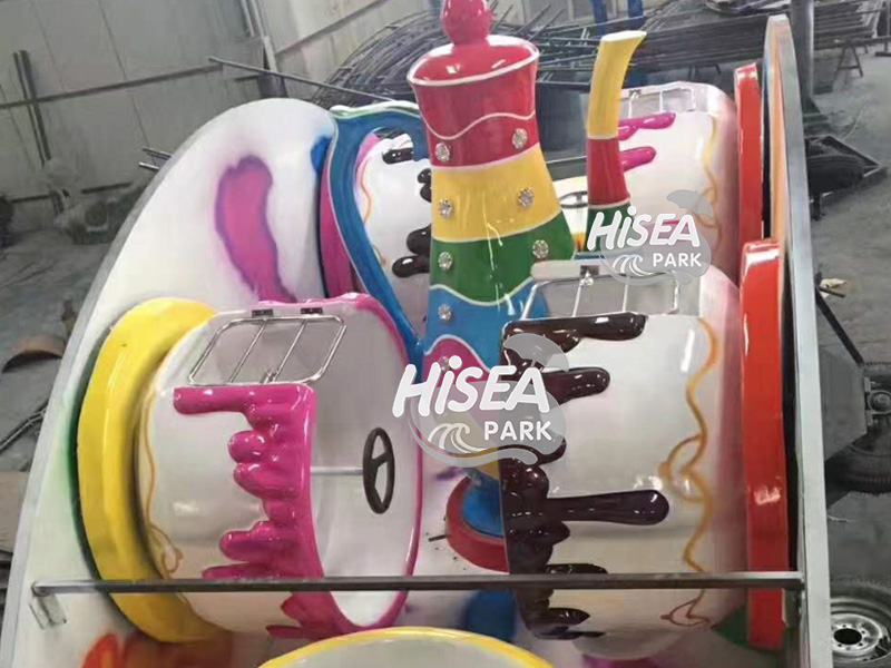 Foldable coffee cup rides with trailer